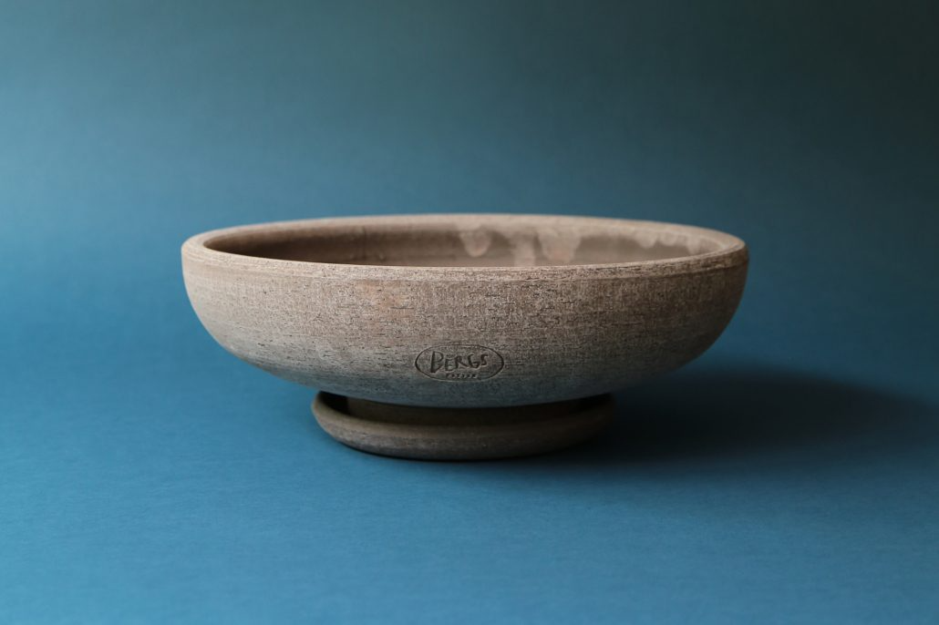 Bergs Potter Ada Bowl with Drainage and Tray | 17.7 Inch Diameter — empty planter, studio photo — planter for sale by Promise Supply for delivery and pickup in Toronto.