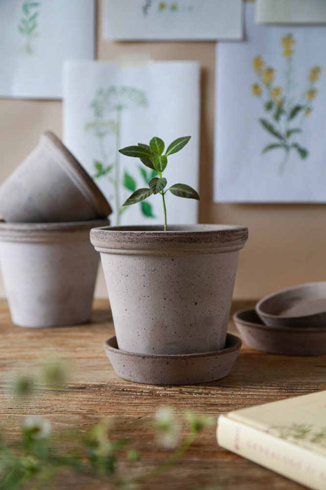 Bergs Potter Flora Pot with Drainage and Tray | 13.8 Inch Diameter — empty planter, studio photo — planter for sale by Promise Supply for delivery and pickup in Toronto.