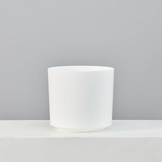 Atlas Plastic Planter in 10 inch | 8 inch Nursery Pot — empty planter, studio photo — planter for sale by Promise Supply for delivery and pickup in Toronto.