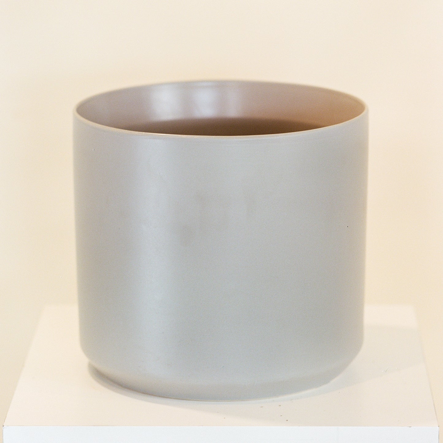 Kendall Ceramic Pot fits up to 12 inch Nursery Pot