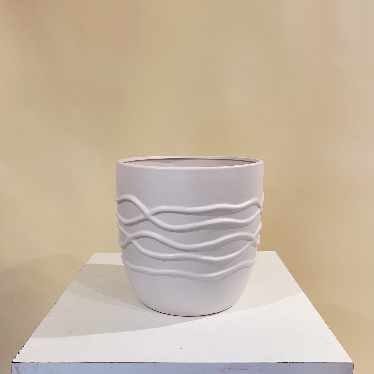 Valk White Pot fits up to 6 inch Nursery Pot