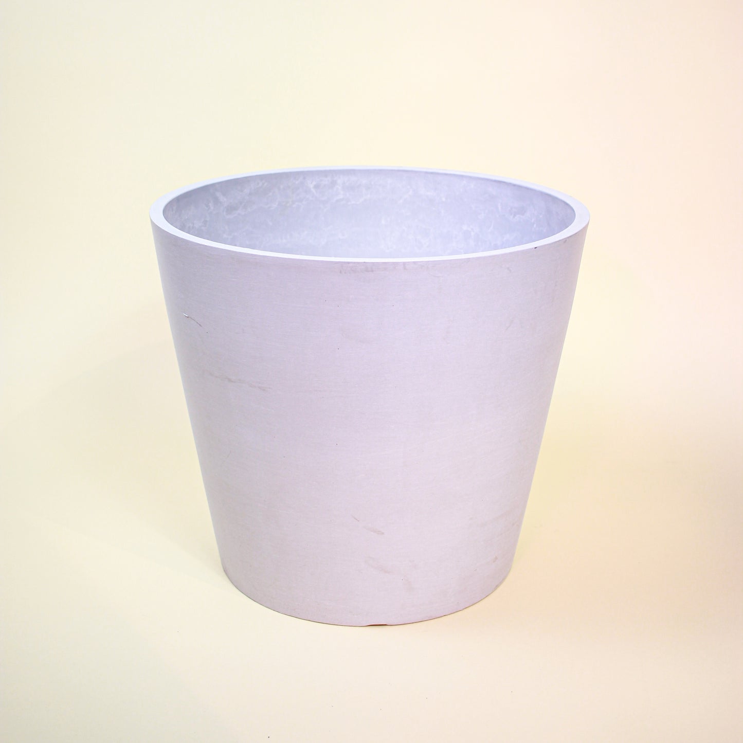 Amsterdam Gray Resin Planter with Drainage in 12 inch Diameter