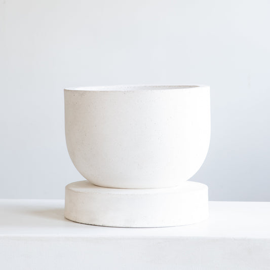 Archer Planter with Drainage and Tray | 10 inch Diameter