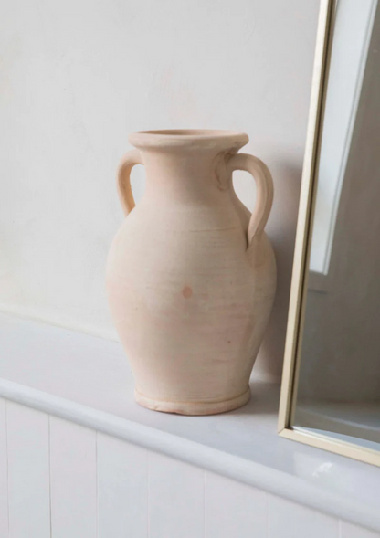 Curved Clay Vase with Drainage and Tray