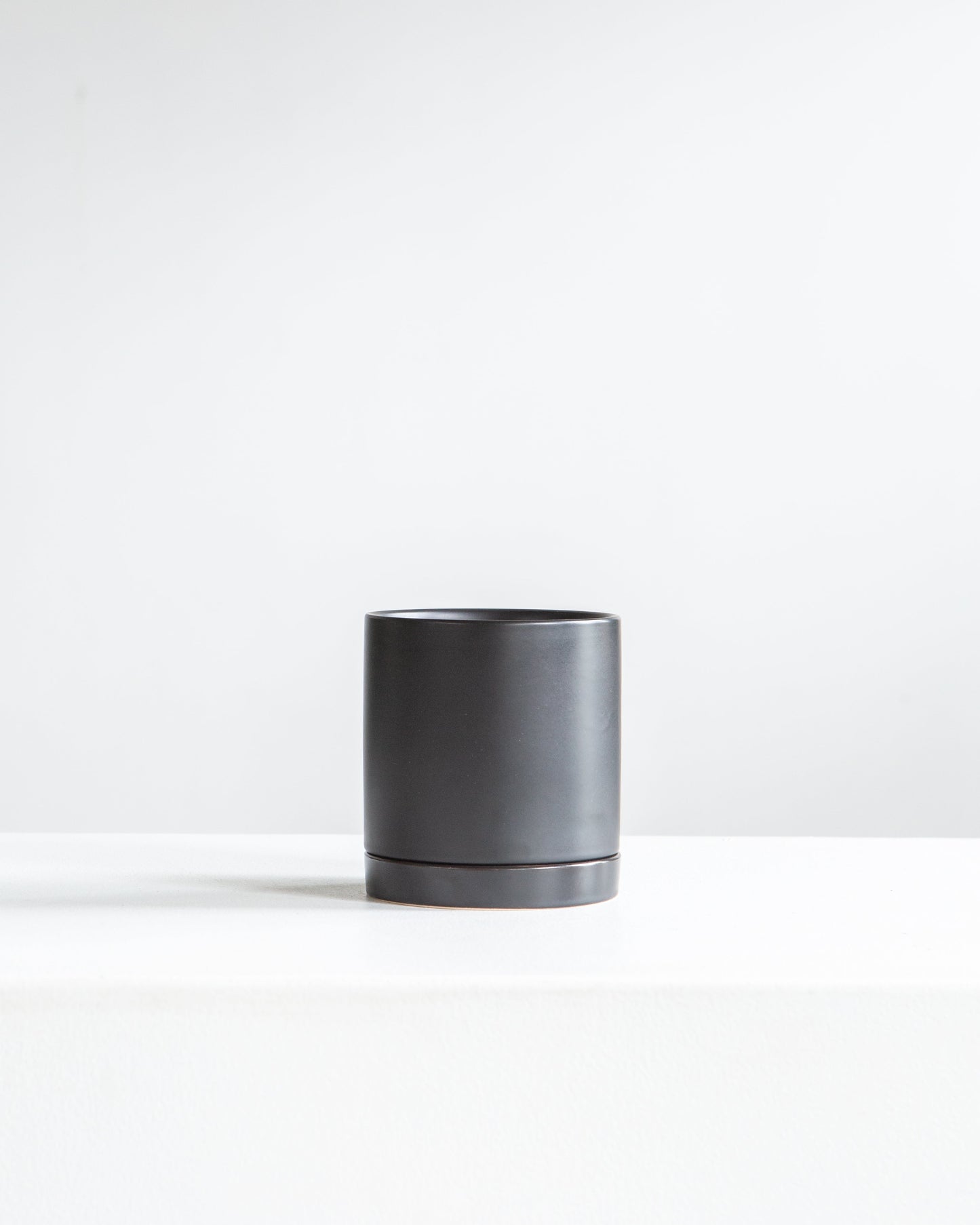 Romey Ceramic Pot with Drainage and Tray | 4 inch Diameter