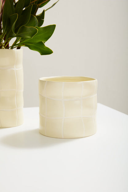 Maison Wavy Planter - Fits up to 5 inch Nursery Pot