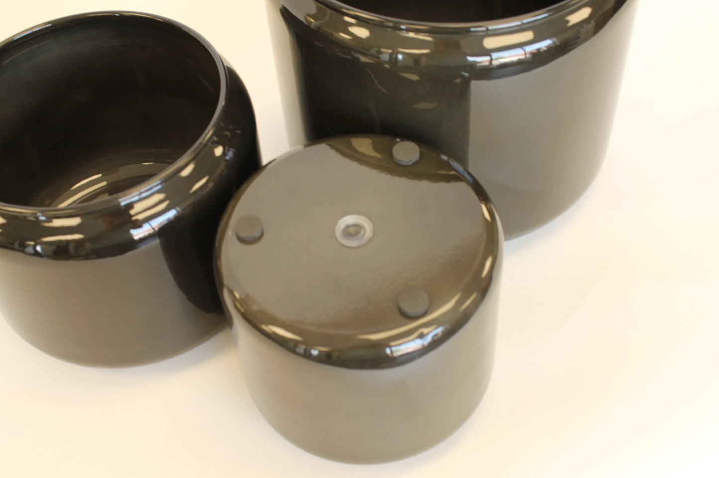 Strata Metal Planter | 9.8 inch Diameter