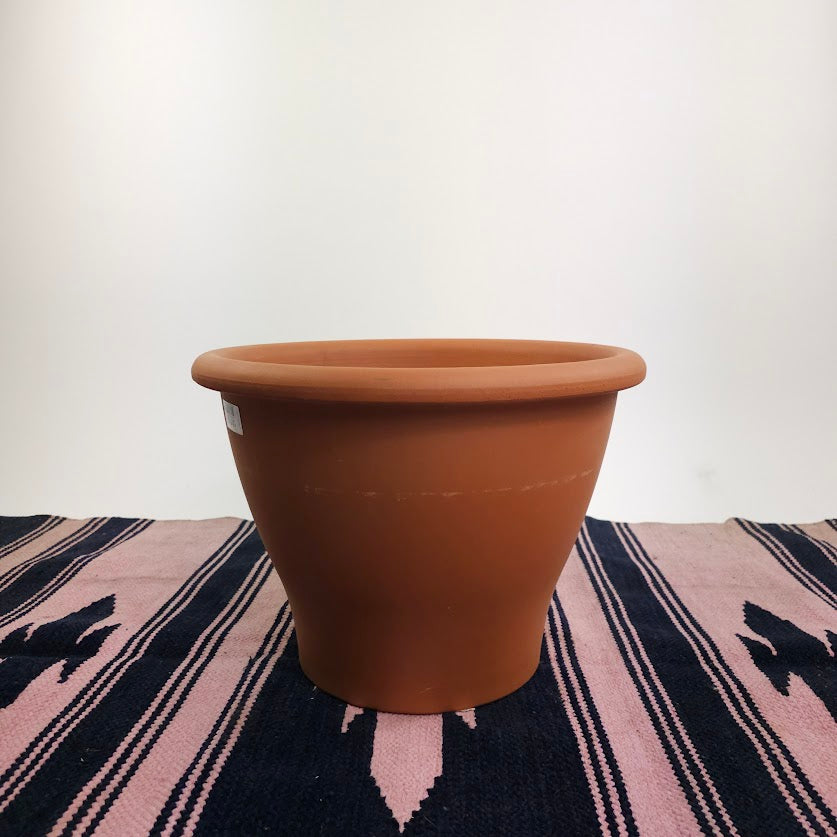 Smooth Bell Terracotta Planter with Drainage in 16.5 inch Diameter