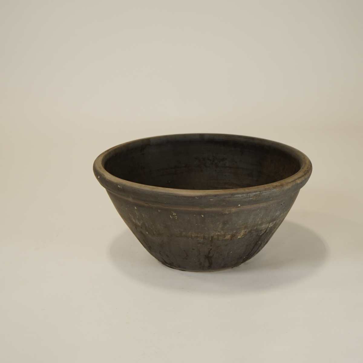 Ellis Vintage Clay Basin | 7.5 x 16 inches