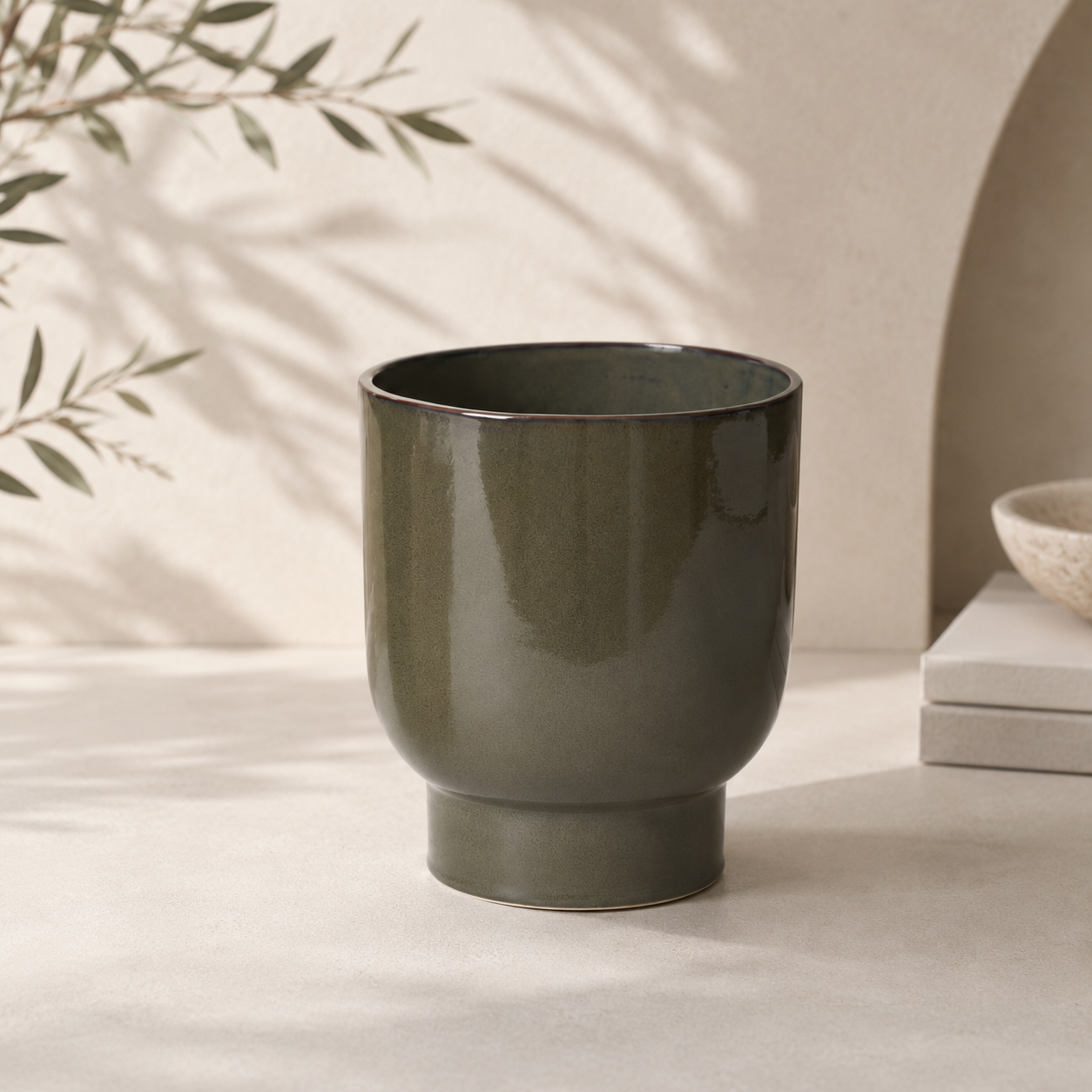Fischer Pedestal Pot | 8 inch Nursery Pot