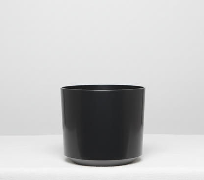 Atlas Plastic Planter in 10 inch | 8 inch Nursery Pot — empty planter, studio photo — planter for sale by Promise Supply for delivery and pickup in Toronto.