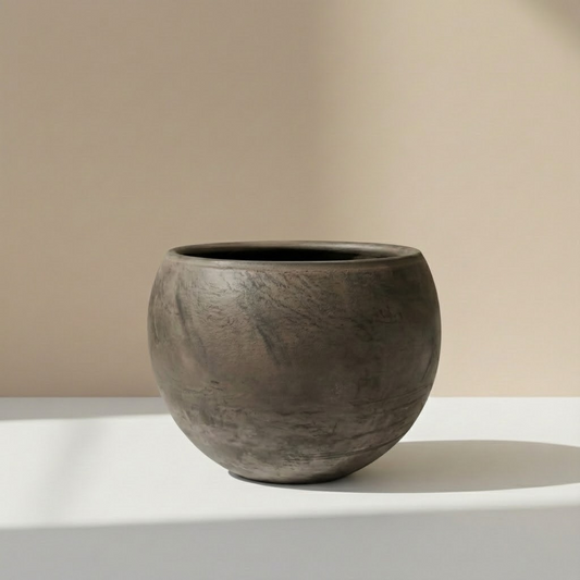 Luna Round Pot in Basalt with Drainage and Tray | 10 inch Diameter