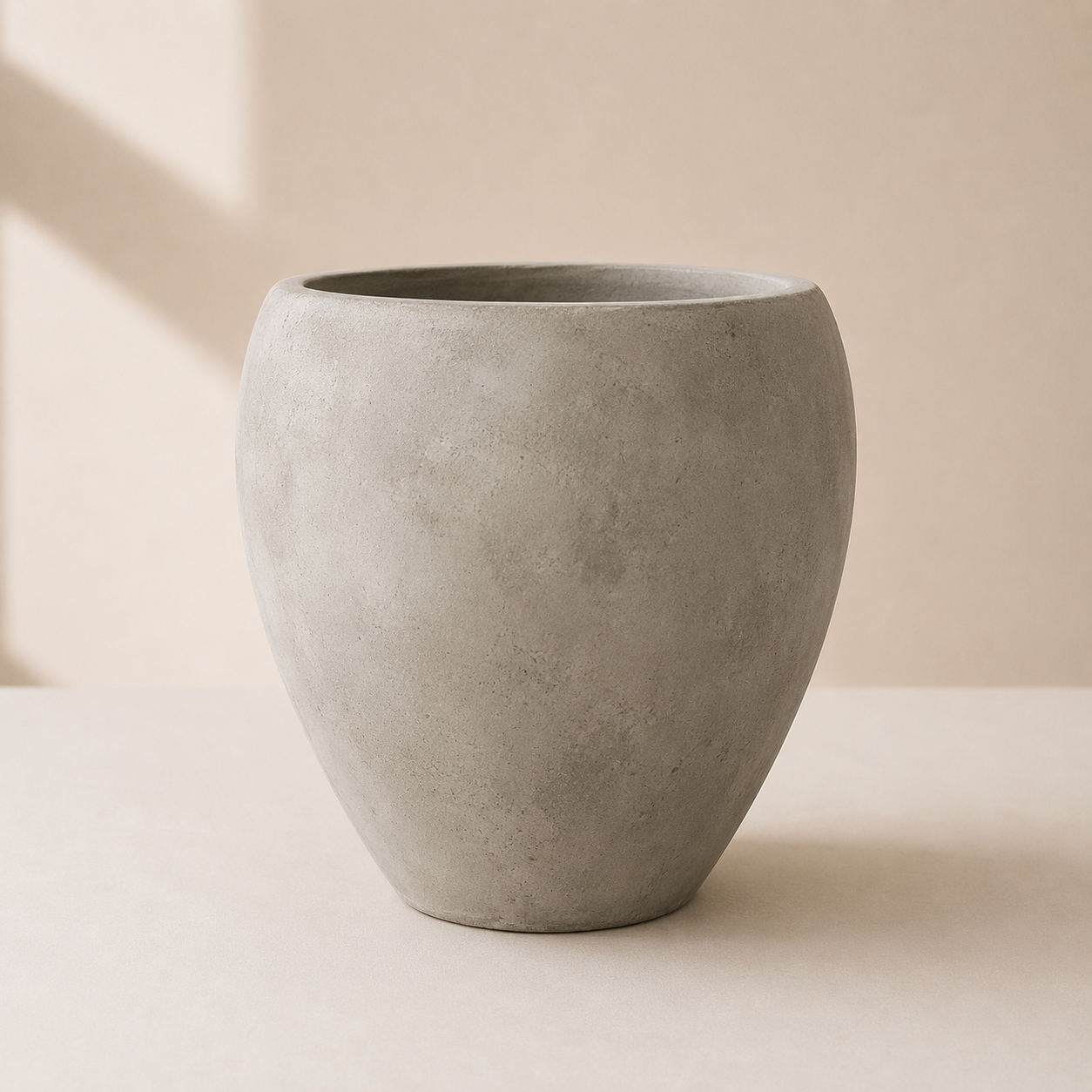 Natural Round Classic Planter | 19 inch Diameter