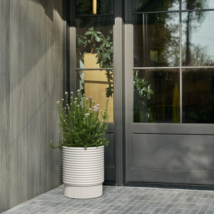 Mod Medium Planter in White | 14 Inch