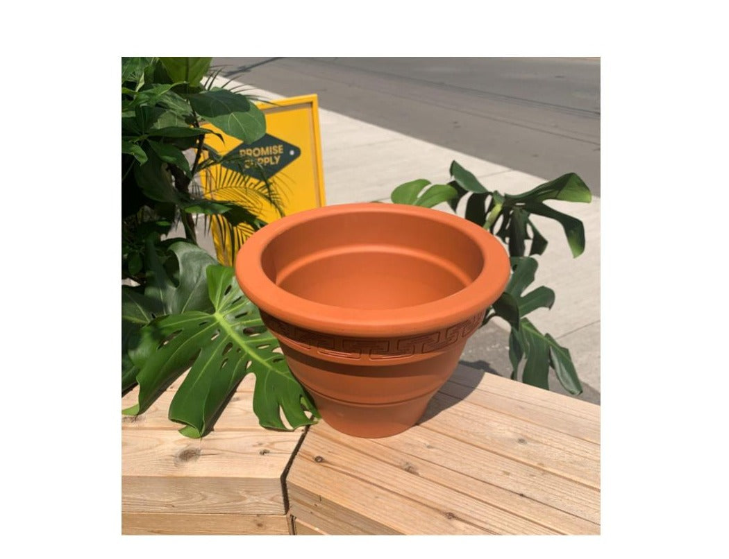 Greco Terracotta Planter with Drainage in 8” Diameter