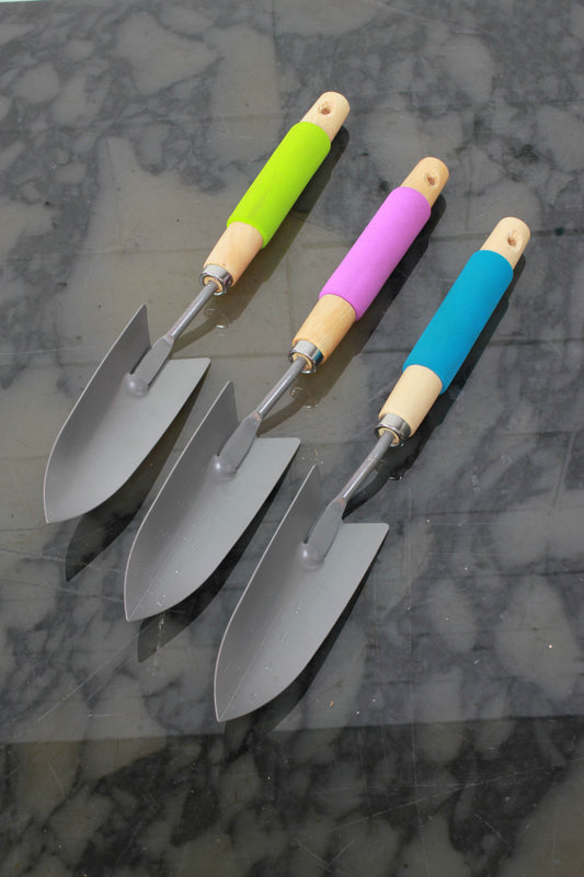 Cushion Tip Spade — Plant Care Tools product on white background — for sale by Promise Supply for delivery and pickup in Toronto.